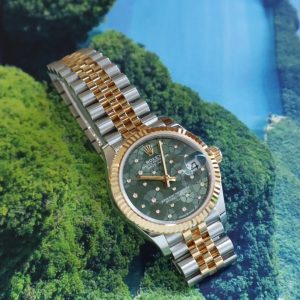 未使用✨全て純正品❣️ROLEX ロレックス 4コマ 18K金無垢、付属品セット✨ ロレックス 18金無垢カメレオン レディース 純正尾錠付き 1957年製